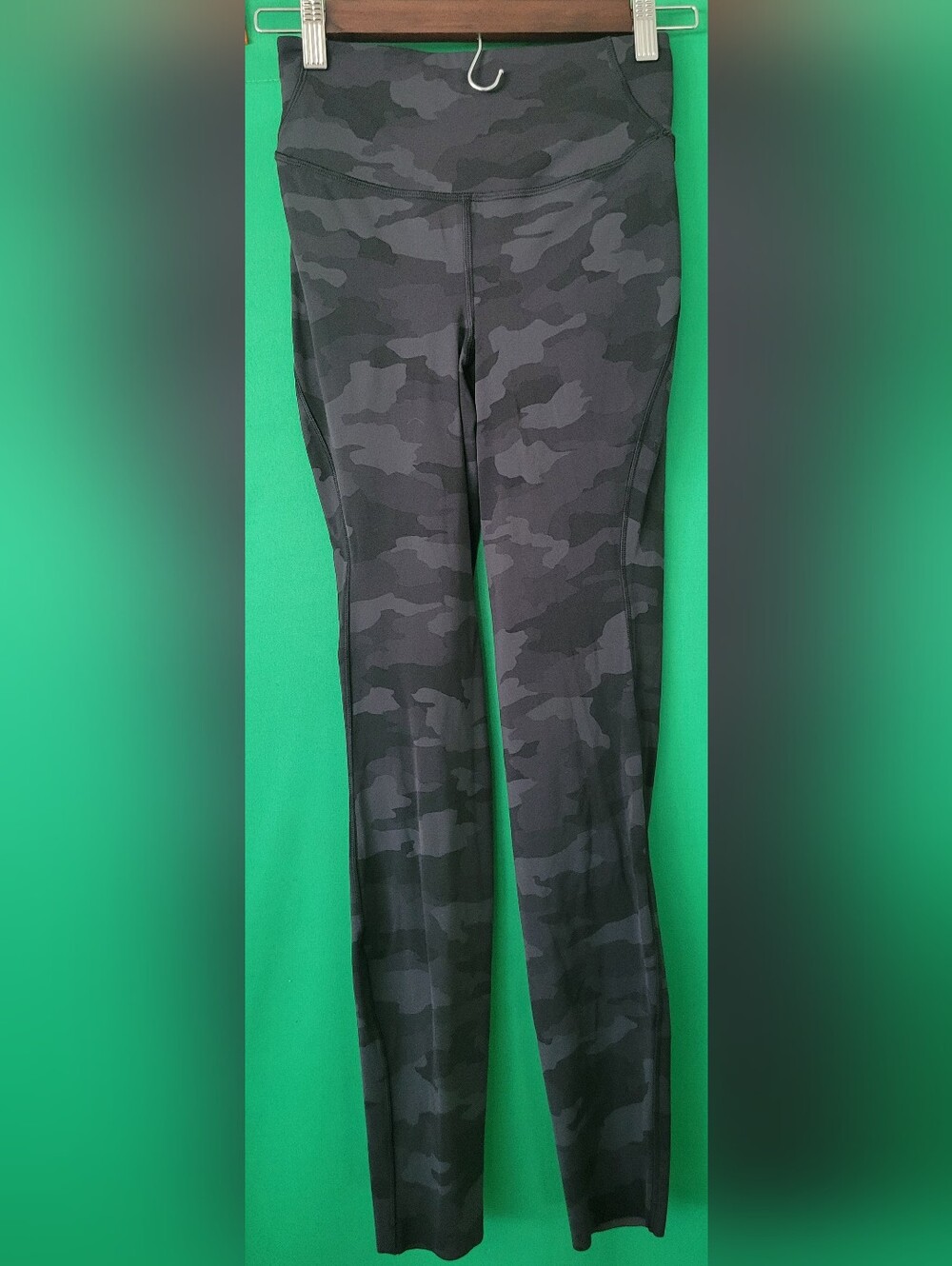 lululemon athletica Black Phantom Camo High-Rise Leggings Sz 4 Wunder Train Pant